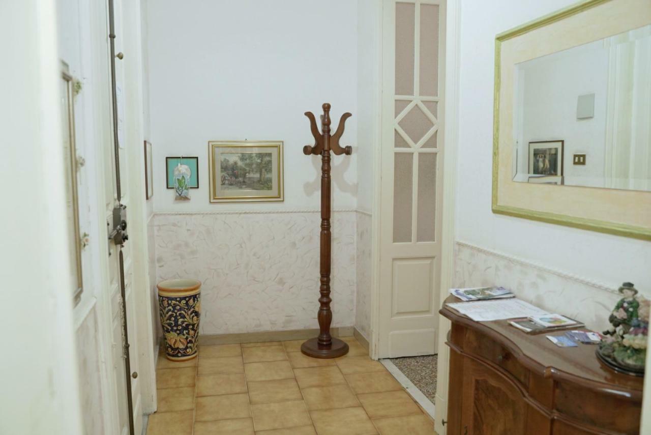 Rivivi Gli Anni '60 Apartment Catania Ngoại thất bức ảnh